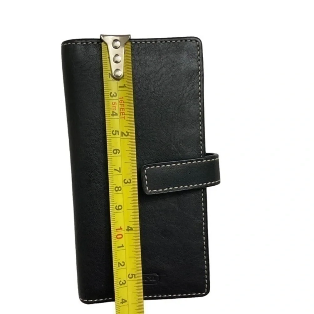 Coach vintage slim black glovetan leather wallet